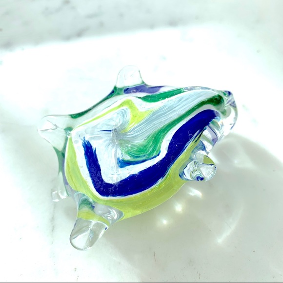Blue Green Yellow Art Glass Mini Turtle Paperweight Ocean Tie Dye Cayman Islands - Picture 6 of 6